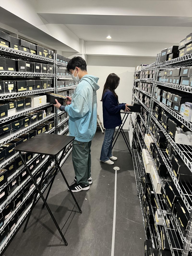 通販梱包・作業風景